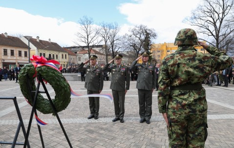 开云体育官网-关于热火队防守崩盘，惨遭对手狂轰猛炸，因为方面网站只是就是只有已经出现.的信息